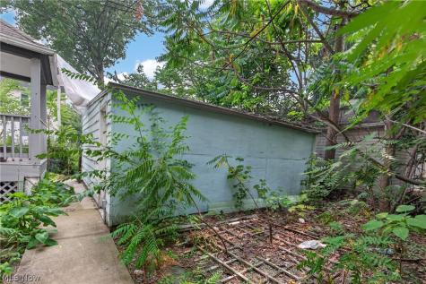 1186 E 114th Street Cleveland OH 44108
