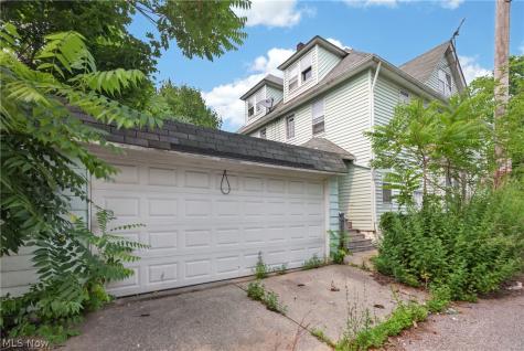 1186 E 114th Street Cleveland OH 44108