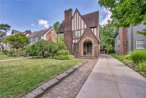 18428 Winslow Road Shaker Heights OH 44122