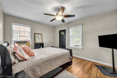 18428 Winslow Road Shaker Heights OH 44122
