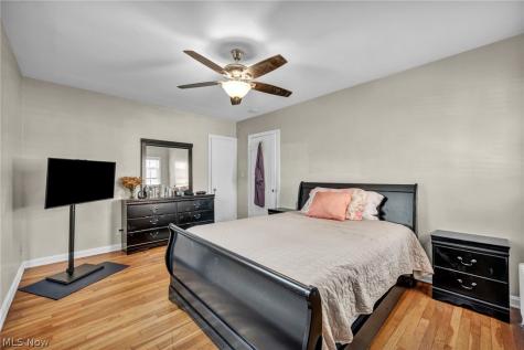 18428 Winslow Road Shaker Heights OH 44122