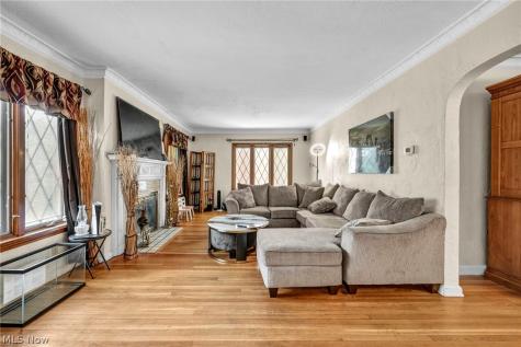 18428 Winslow Road Shaker Heights OH 44122