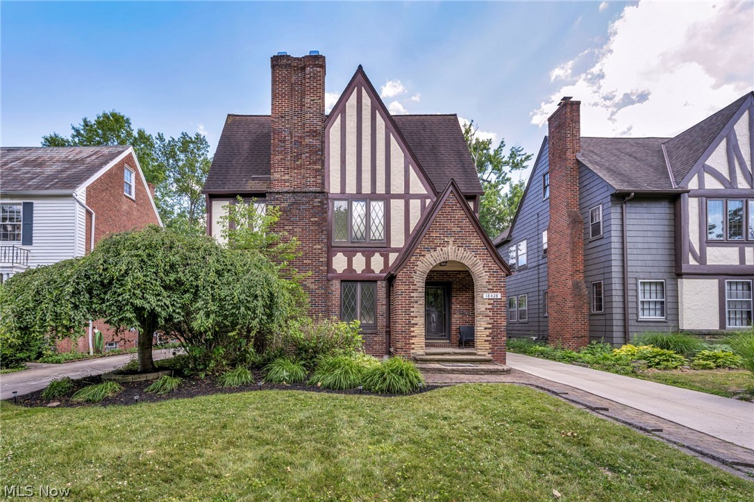 18428 Winslow Road Shaker Heights OH 44122