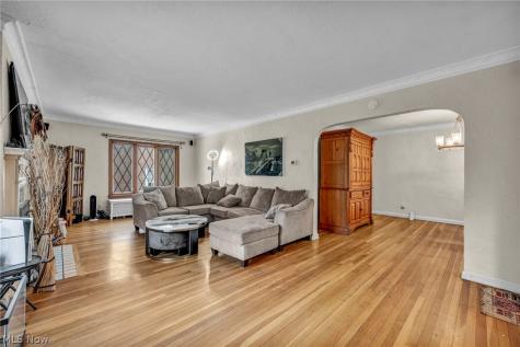 18428 Winslow Road Shaker Heights OH 44122