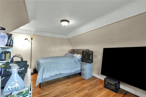 18428 Winslow Road Shaker Heights OH 44122