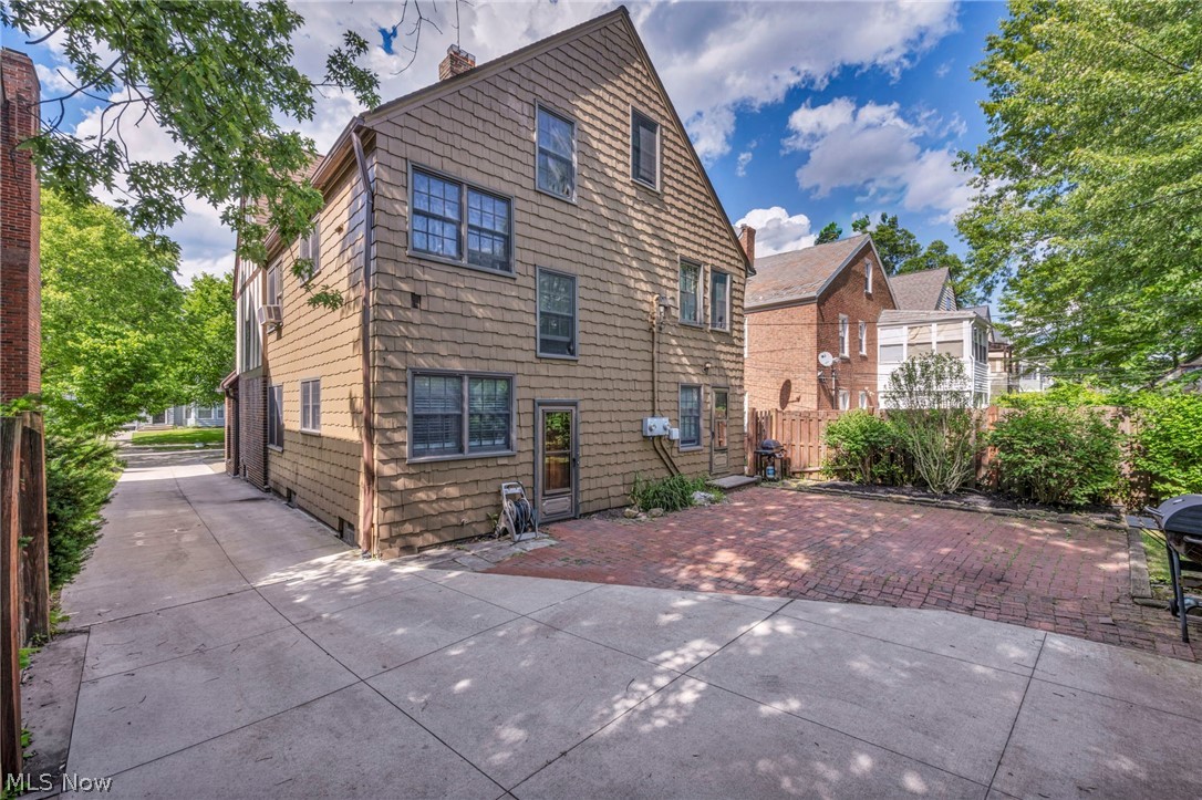 18428 Winslow Road Shaker Heights OH 44122