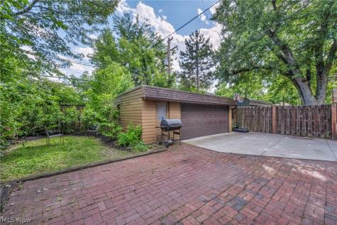 18428 Winslow Road Shaker Heights OH 44122