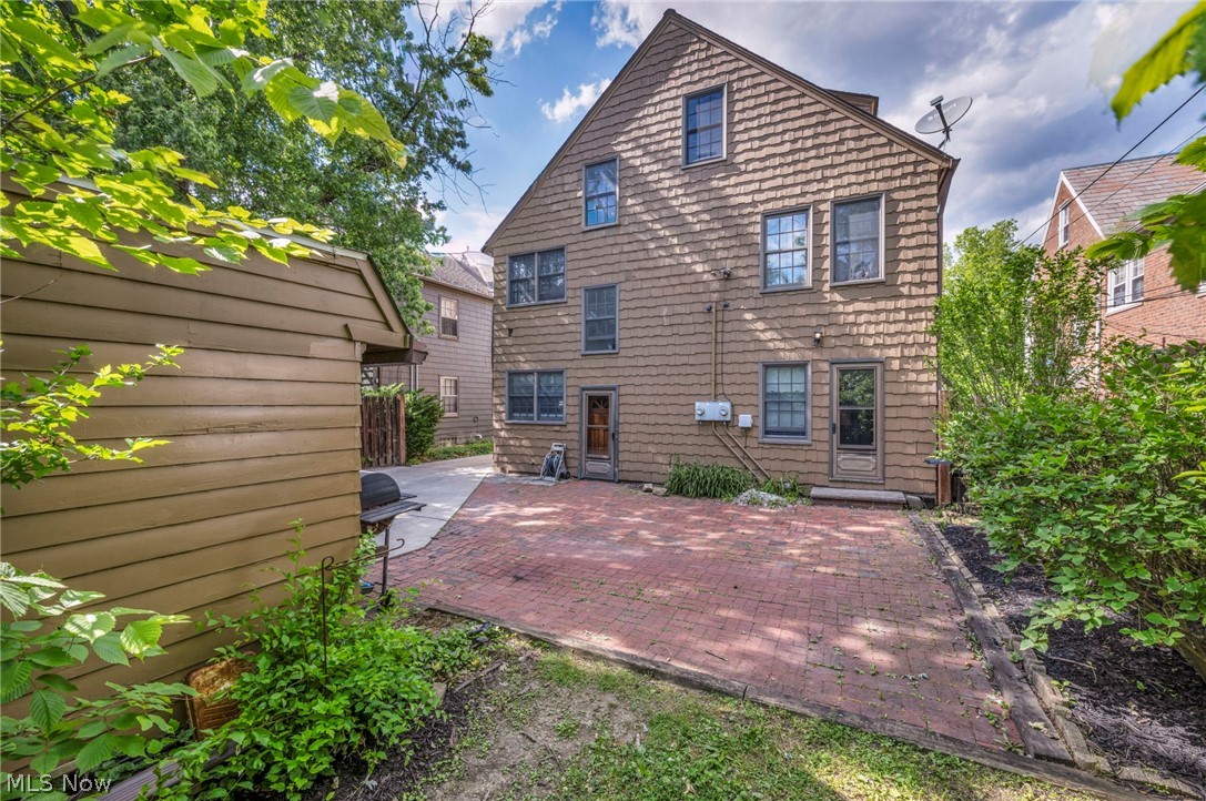 18428 Winslow Road Shaker Heights OH 44122