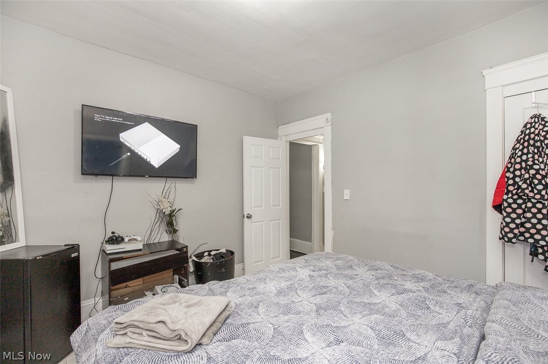 10322 Parkgate Avenue Cleveland OH 44108