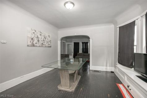 10322 Parkgate Avenue Cleveland OH 44108