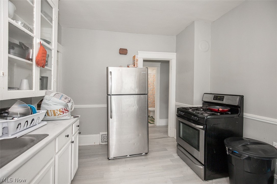 10322 Parkgate Avenue Cleveland OH 44108