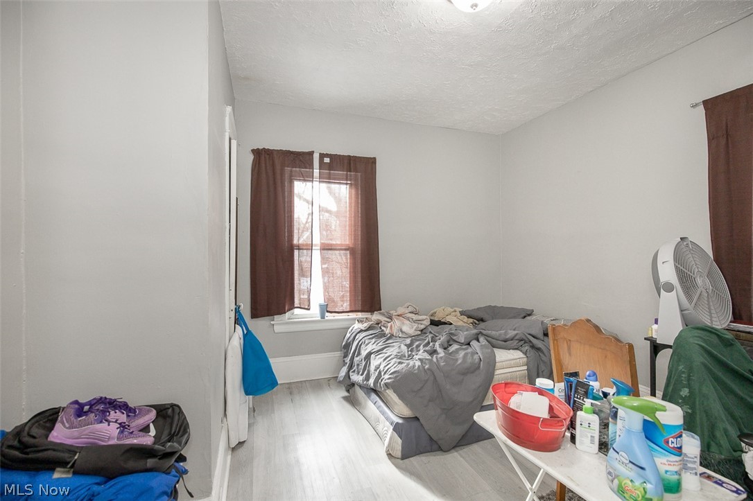 10322 Parkgate Avenue Cleveland OH 44108