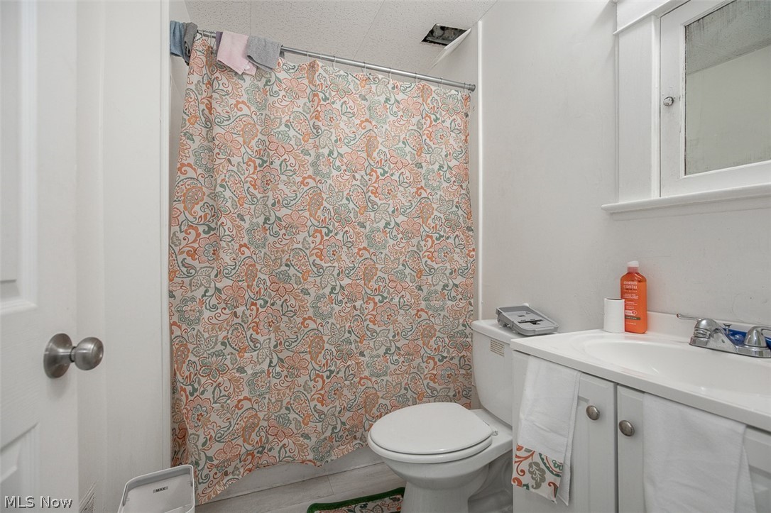 10322 Parkgate Avenue Cleveland OH 44108