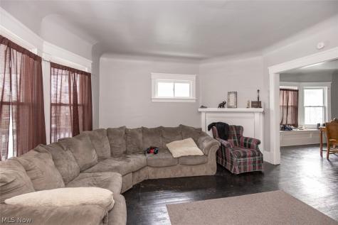 10322 Parkgate Avenue Cleveland OH 44108