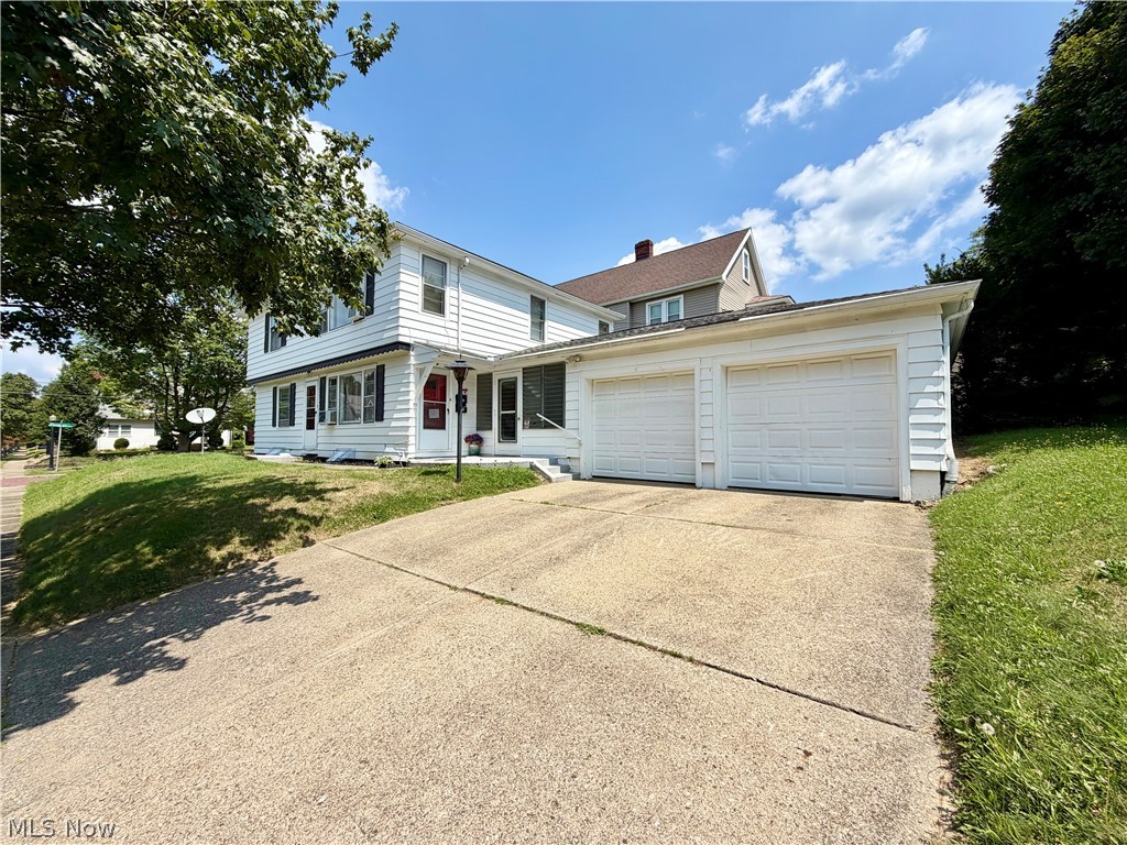 526 N Firestone Boulevard Akron OH 44301