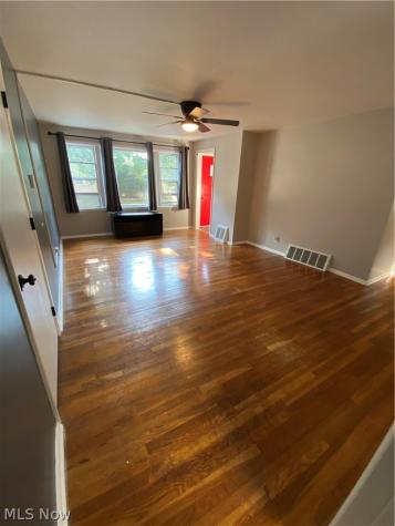 526 N Firestone Boulevard Akron OH 44301
