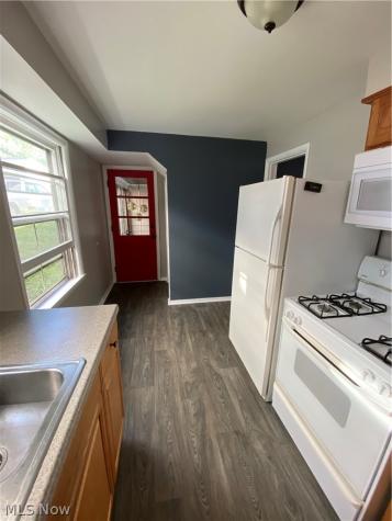 526 N Firestone Boulevard Akron OH 44301