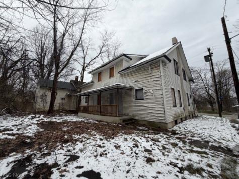 3619 E 76th Street Cleveland OH 44105