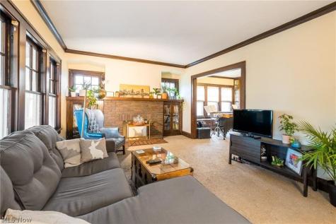12905 Arliss Drive Lakewood OH 44107