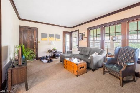 12905 Arliss Drive Lakewood OH 44107