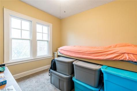 12905 Arliss Drive Lakewood OH 44107