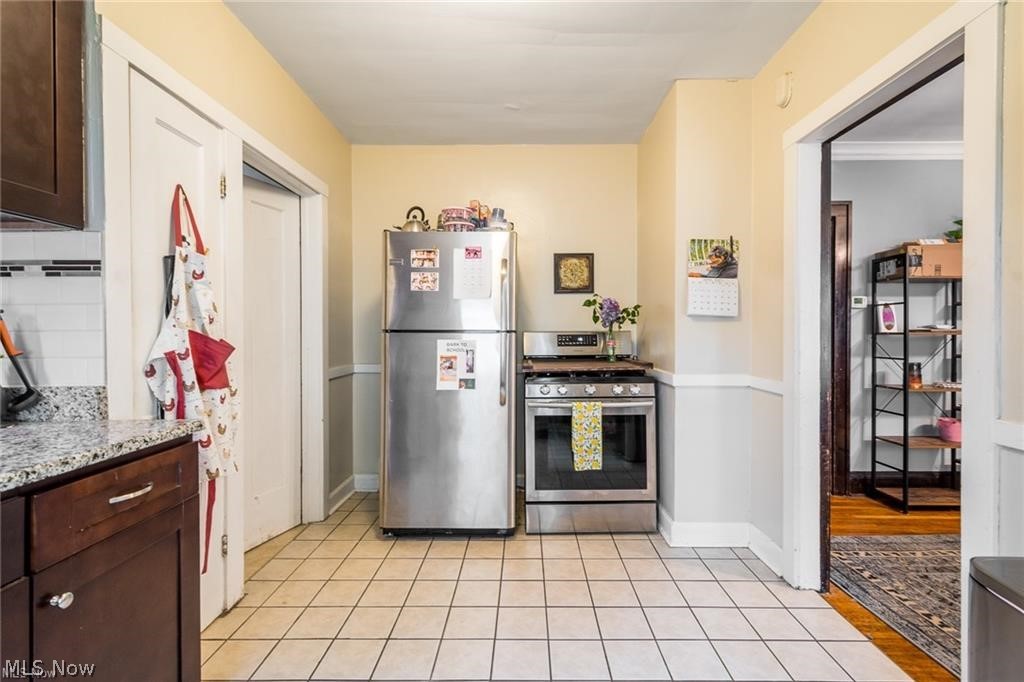 12905 Arliss Drive Lakewood OH 44107