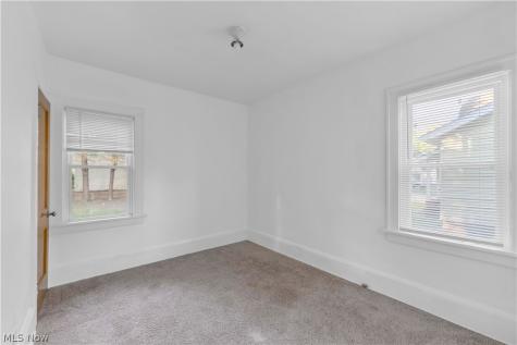 10004 Park Heights Avenue Garfield Heights OH 44125