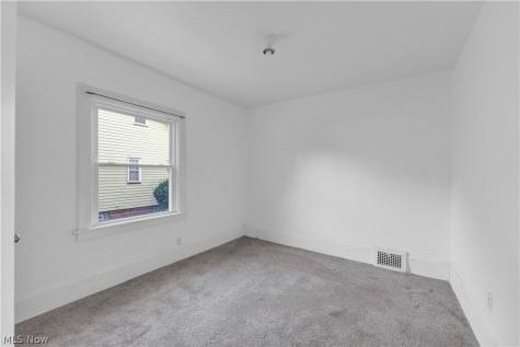 10004 Park Heights Avenue Garfield Heights OH 44125
