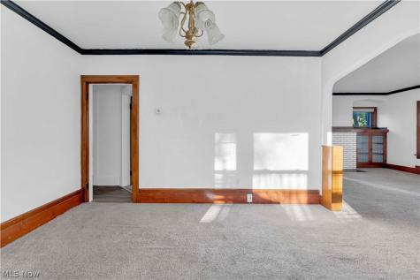 10004 Park Heights Avenue Garfield Heights OH 44125
