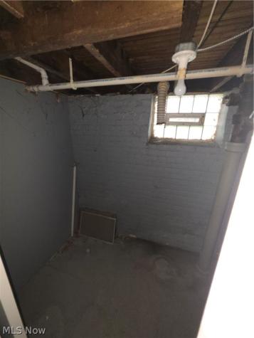 6811 Worley Avenue Cleveland OH 44105