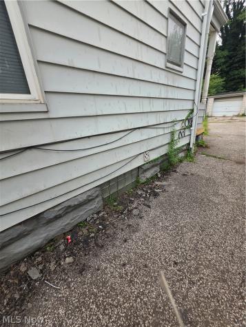 6811 Worley Avenue Cleveland OH 44105