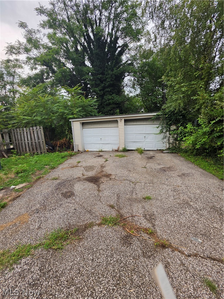6811 Worley Avenue Cleveland OH 44105