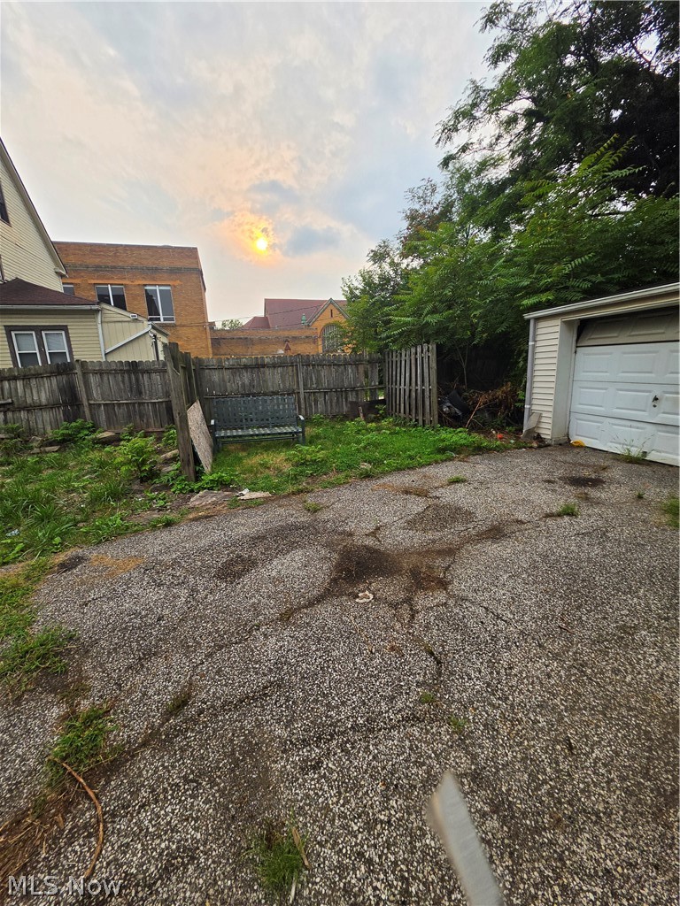 6811 Worley Avenue Cleveland OH 44105