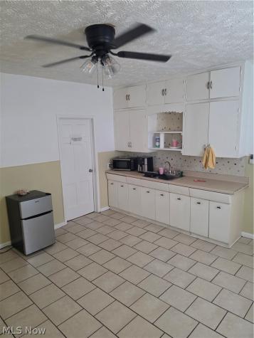 6811 Worley Avenue Cleveland OH 44105