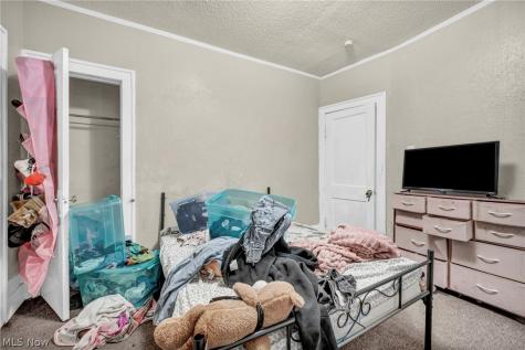 3477 E 142 Street Cleveland OH 44120