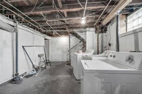 3477 E 142 Street Cleveland OH 44120