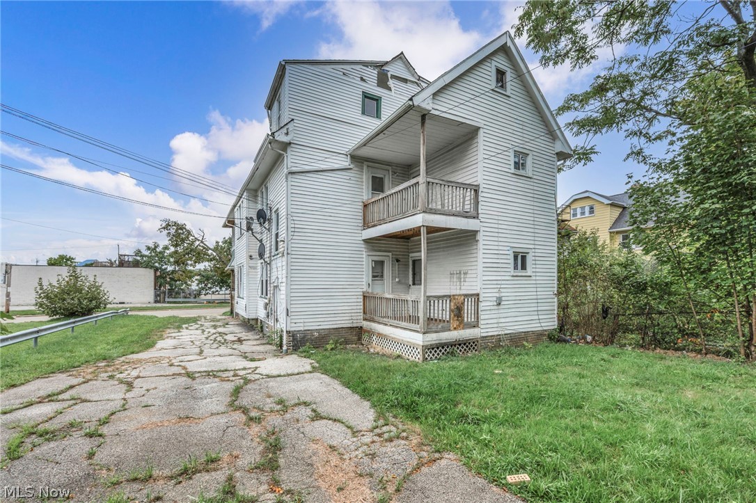 3477 E 142 Street Cleveland OH 44120