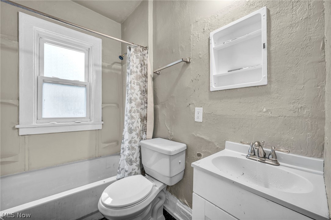 3477 E 142 Street Cleveland OH 44120