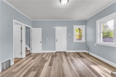 3359 E 65th Street Cleveland OH 44127