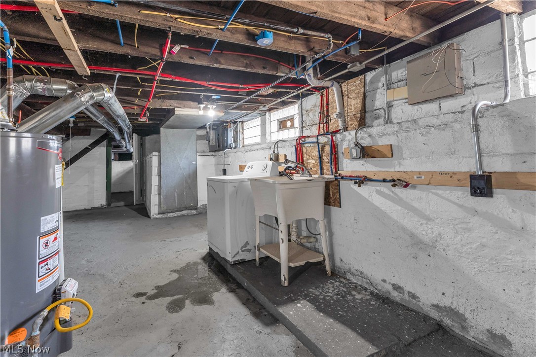 3359 E 65th Street Cleveland OH 44127