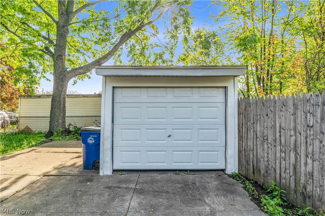 3359 E 65th Street Cleveland OH 44127