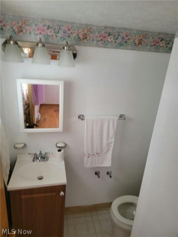 535 E 208th Street Euclid OH 44119