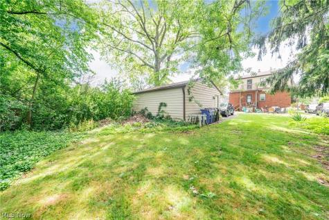 15506 Lydian Avenue Cleveland OH 44111