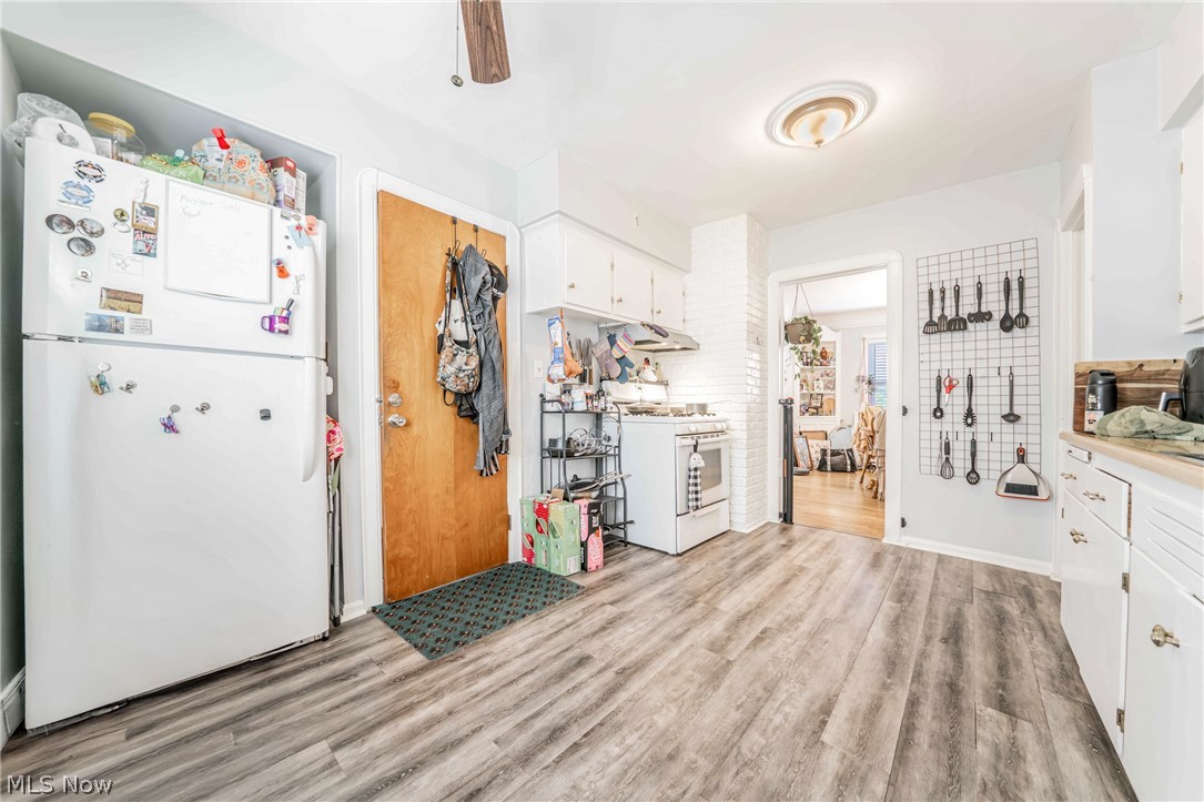 15506 Lydian Avenue Cleveland OH 44111