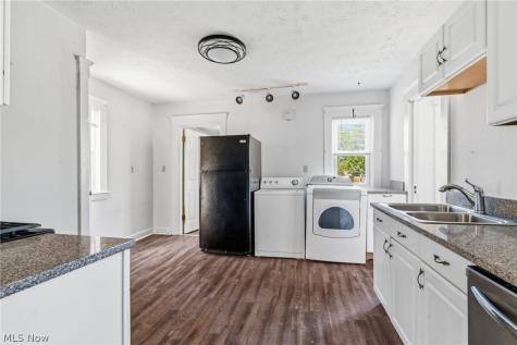 14520 Bayes Avenue Lakewood OH 44107