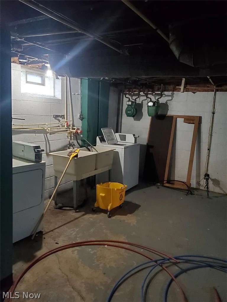 3318 Montclair Avenue Cleveland OH 44109