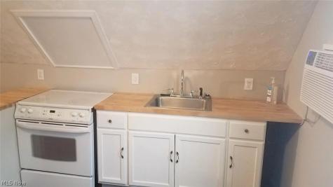 3318 Montclair Avenue Cleveland OH 44109