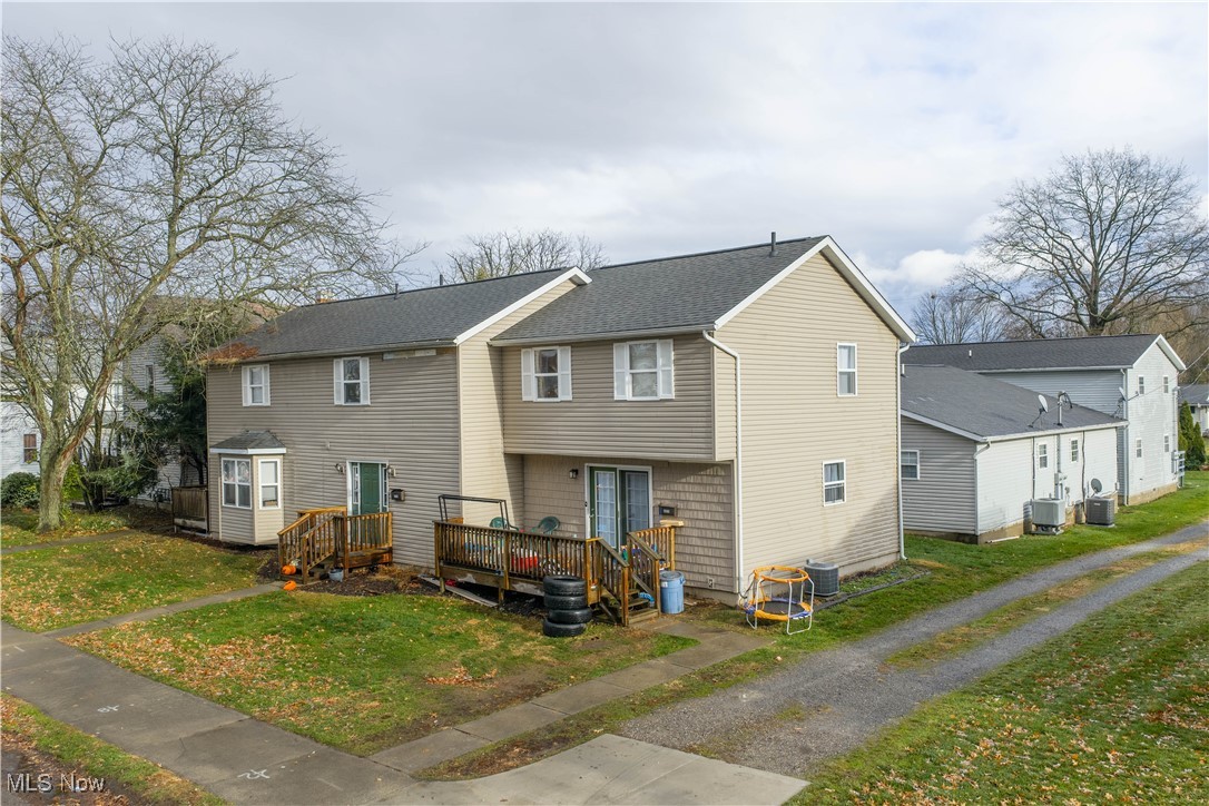 837 2nd Street SE New Philadelphia OH 44663