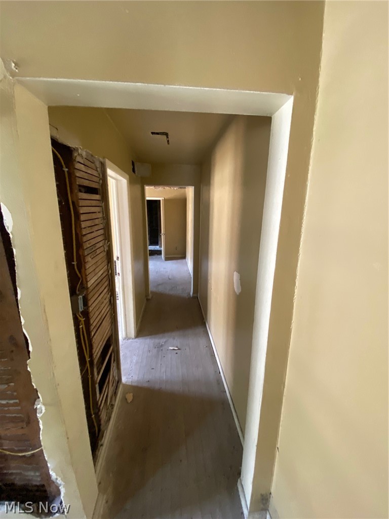 15213 Ridpath Avenue Cleveland OH 44110
