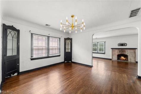 19619 Winslow Road Shaker Heights OH 44122